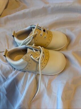 Angel Cream Lace-Up Kids Dress Shoes with Brogue Accent